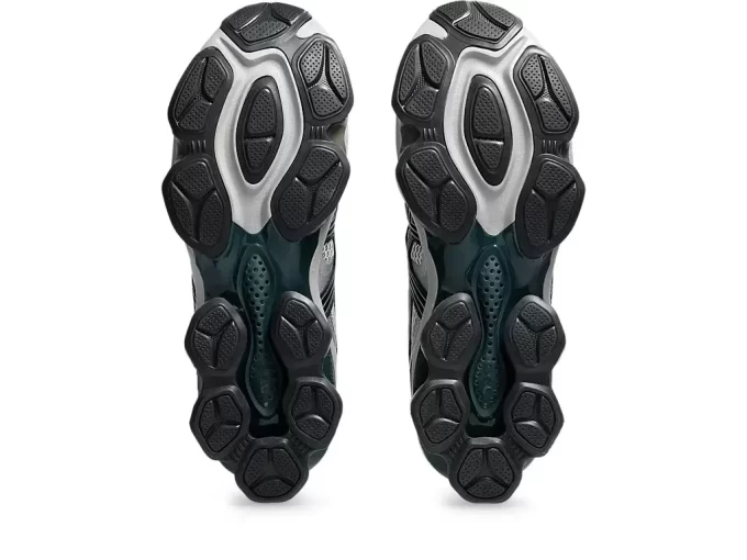 GEL-QUANTUM KINETIC